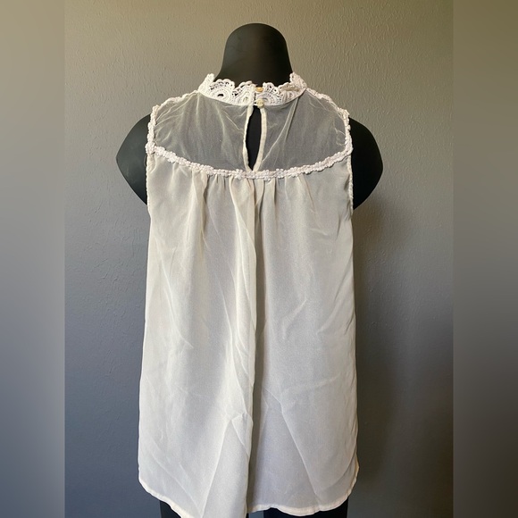 Iris Sheer Cream Lace Women's Blouse Size M - Picture 8 of 8